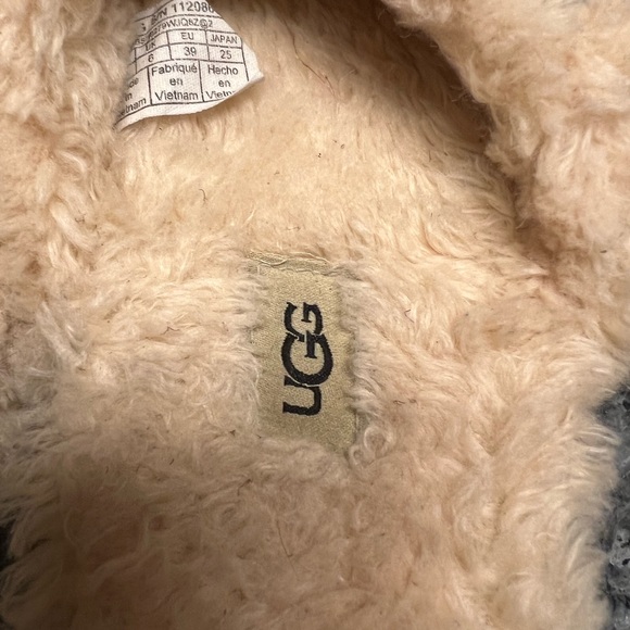 UGG Sherpa Fuzz Sugar Cross Plant Based Sustainable Platform Slides - Picture 15 of 16